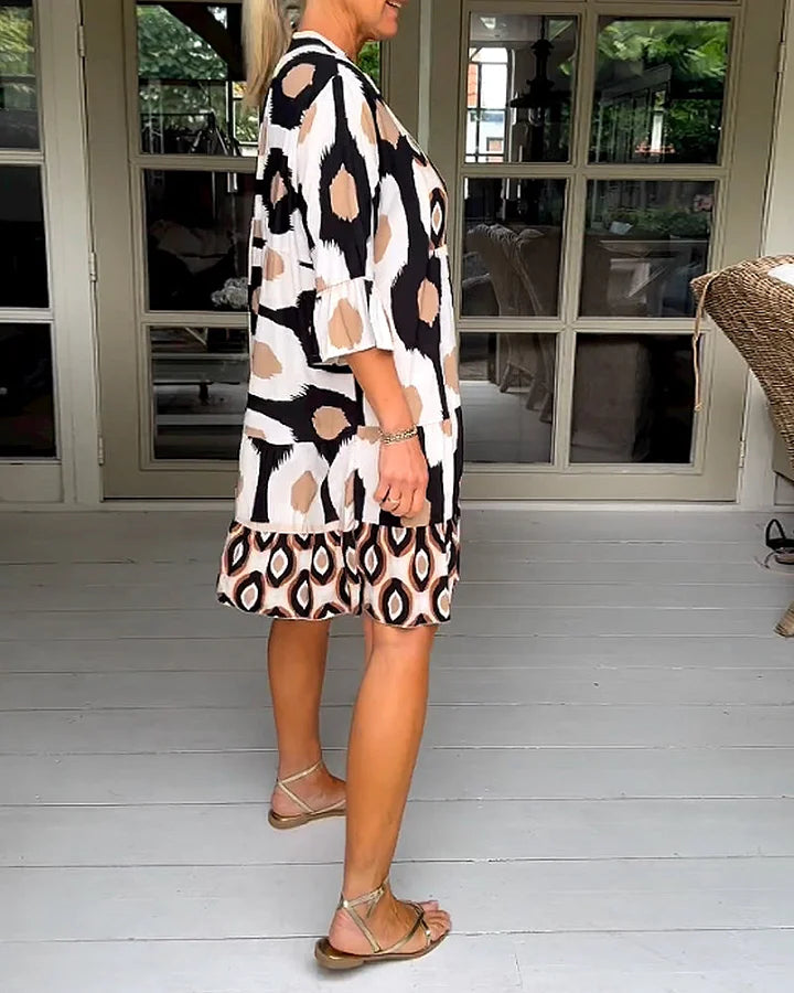 Trendy short-sleeved dress with abstract print & loose fit – Liora-Brown-S-State of Style