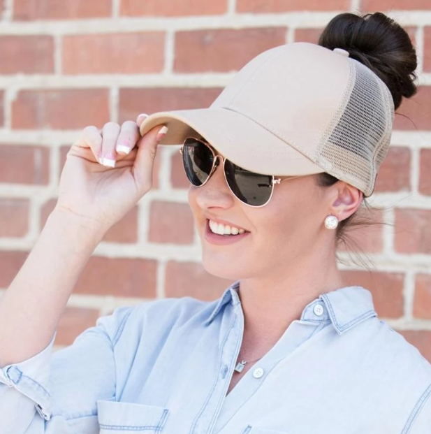 Trendy women's baseball cap with ponytail hole & Velcro closure – Leona (1+1 FREE)-Pink-State of Style