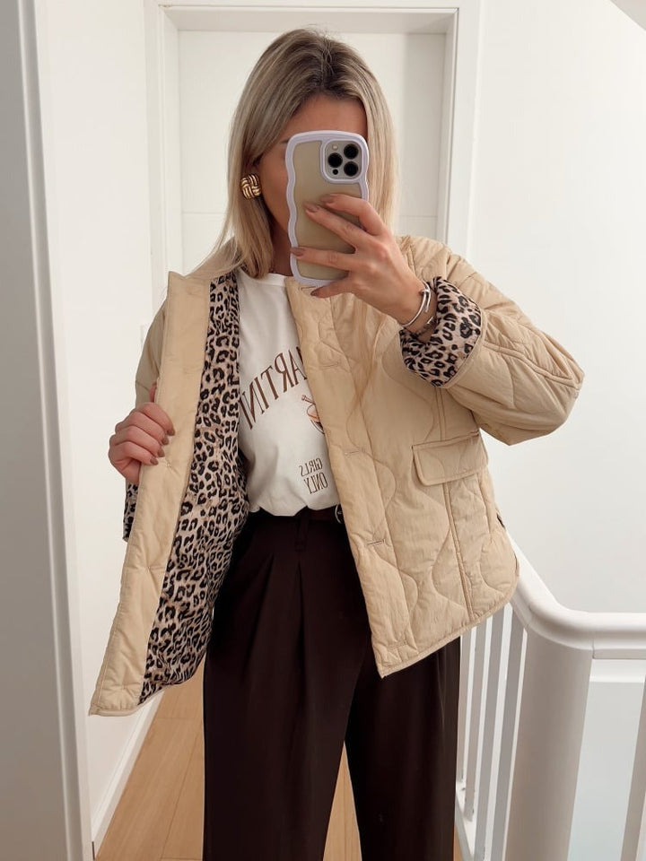 Elegant ladies' jacket with leopard lining – Narela