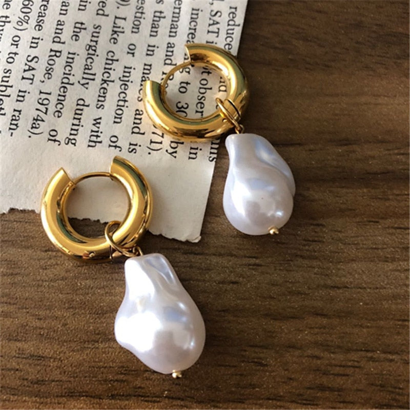 Vintage Earrings | Stunning Retro Chic for Your Style Statement-Gold-State of Style