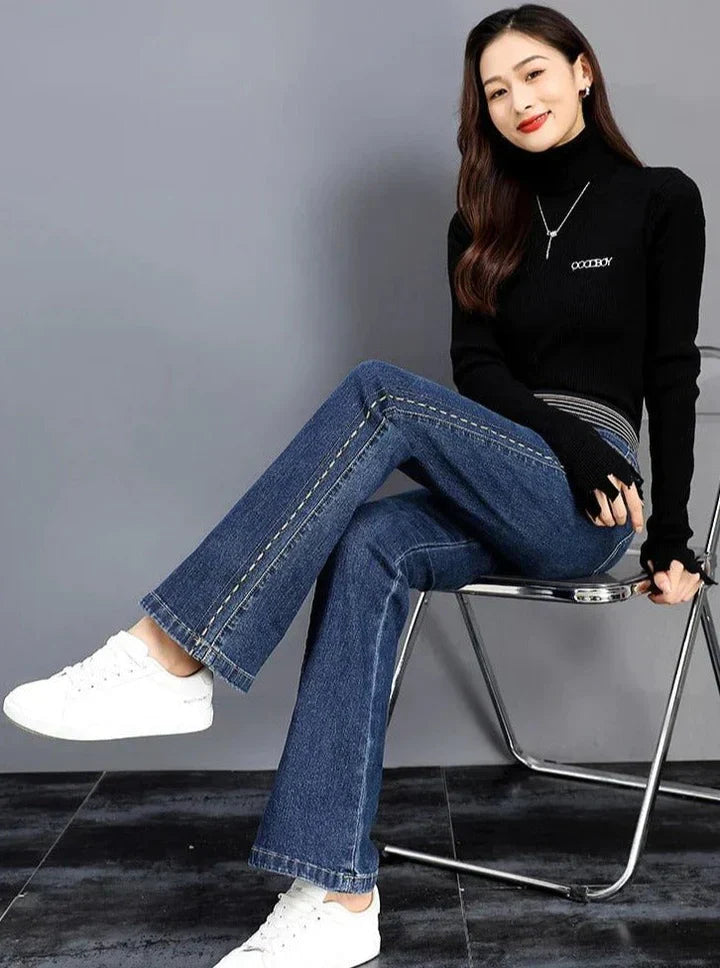 Trendy Flared Women's Jeans – Alessa