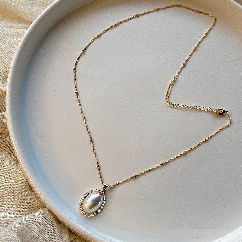 Vintage Gold Pearl Necklace - Lumina-State of Style