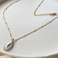 Vintage Golden Pearl Necklace - Lumina-State of Style
