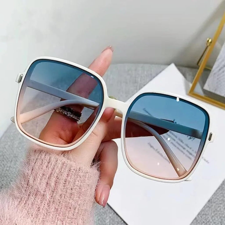 Vintage-Inspired Oversized Square Sunglasses – Chic & Trendy-A4-State of Style