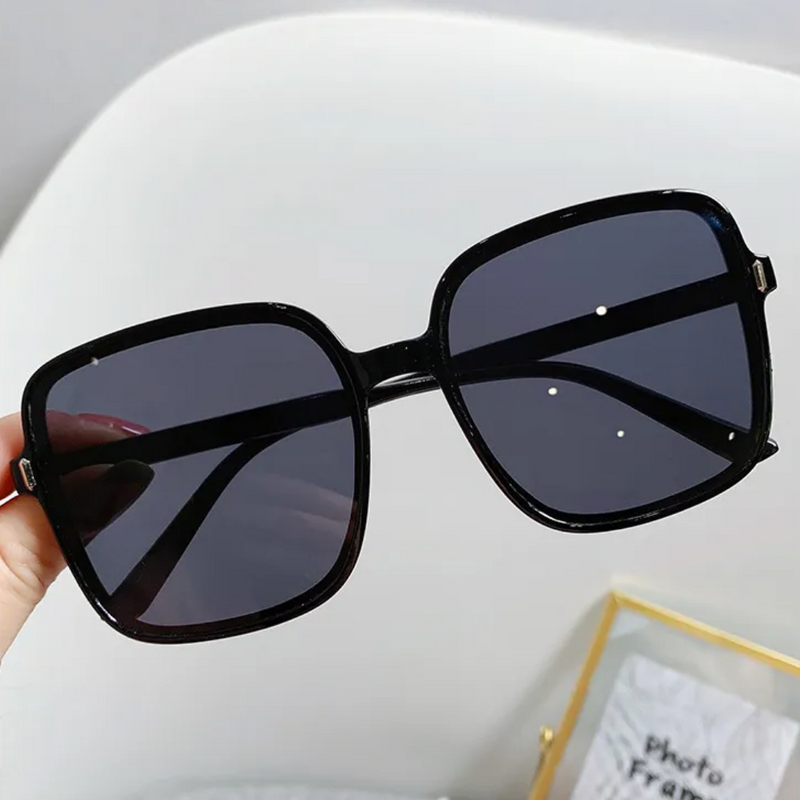 Vintage-Inspired Oversized Square Sunglasses – Chic & Trendy-A7-State of Style