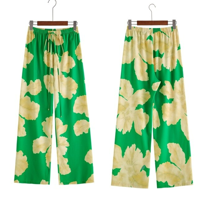 Wide-cut summer trousers made of chiffon – Liana-Green-S-State of Style